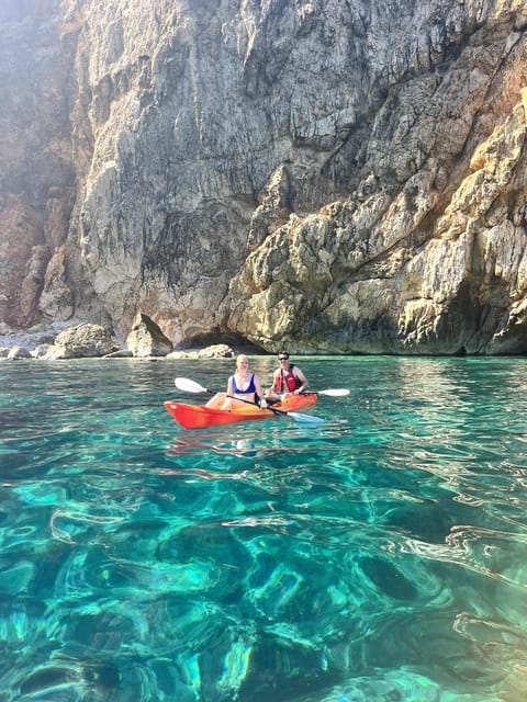 Jávea: Cala Portixol Kayak Tour with Snorkel & Cliff Jumping - Logistics: Meeting Point, Group Size, and Equipment