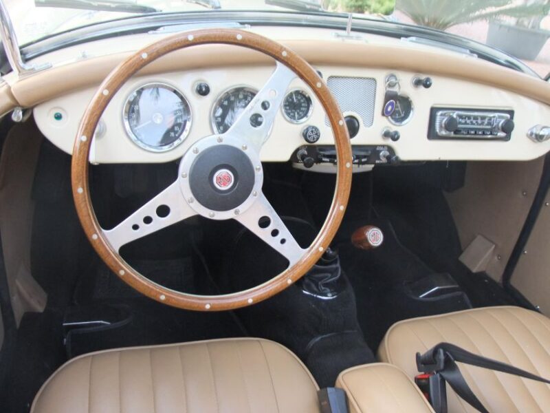 Javea: Classic Car 1/2 Day Self-Guided Tour - Discover the Natural Beauty at Montgo National Park and Jalon Valley