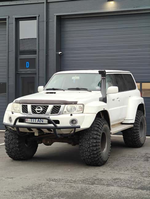 Jeep Safari from Reykjavik - Meeting and Returning at Hallgrimskirkja
