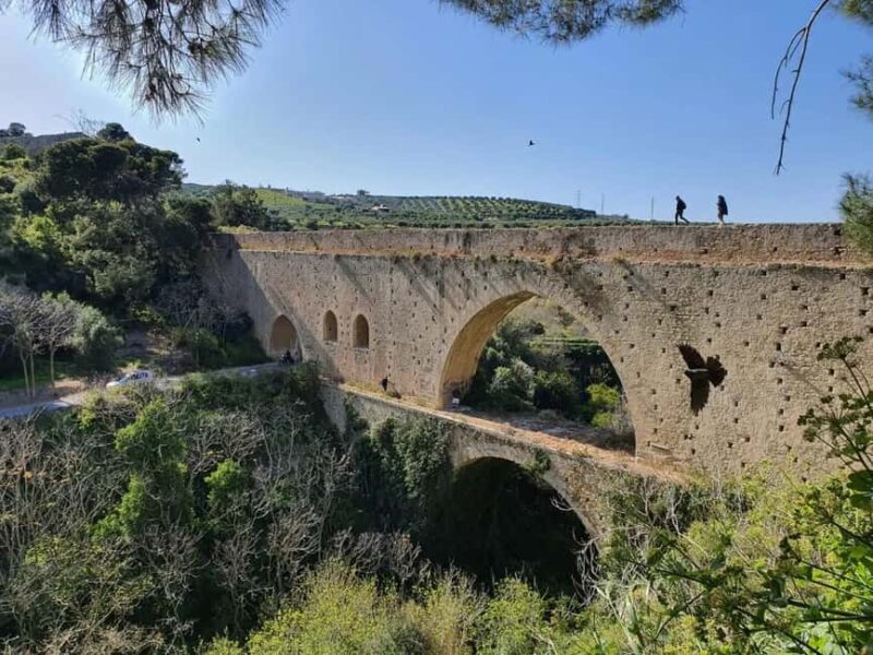 Jeep Tour to Archanes with Wine tasting & Lunch - Key Points