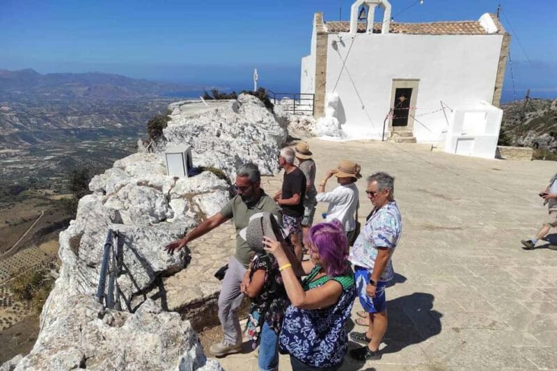 Jeep Tour to Archanes with Wine tasting & Lunch - Off-Road Adventure at Mount Juktas