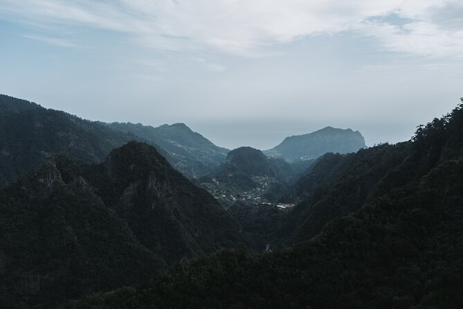 Jeep Tour to East ( Pico Arieiro, Santana, Faial, Caniçal) - Coastal Views from Miradouro do Guindaste