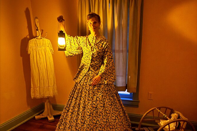 Jennie Wade Birthplace Ghost Hunt with Equipment in Gettysburg - From the Brickhouse Inn to the Historic Site