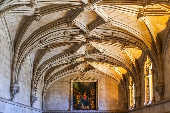 Jeronimos Monastery Entry Ticket with Self-Guided Audio Tour - Practical Aspects: Location, Access, and Crowd Management