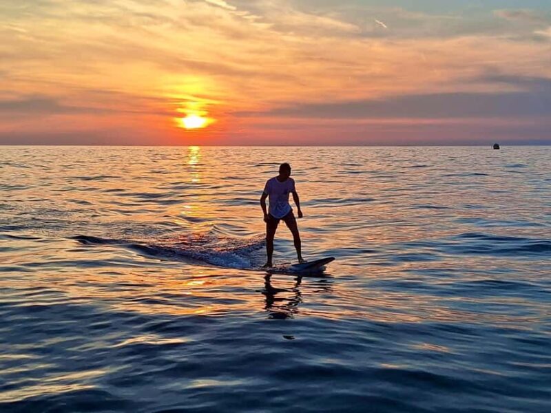 Jet-Boarding with Instructions - Riding on the Open Sea with a Jet-Board or E-Foil