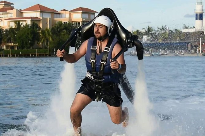 Jet Pack flight experience in Cancun. Challenge yourself to do it now. - The Professionalism and Expertise of the Guides
