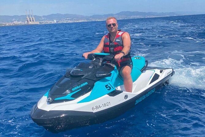 Jet Ski Experience without license in Barcelona - Practical Details: Clothing, Equipment, and Facilities