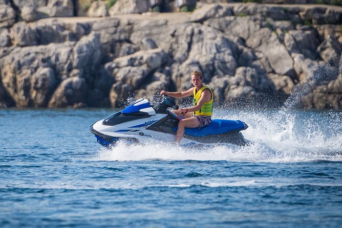 Jet Ski Rent 1h - Safety and Equipment for Peace of Mind