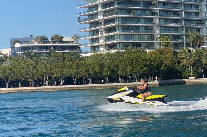 JetSki Experience for 1 Hour of Miami Beach Bayside MarketPlace - Cost and Value of the Miami Jet Ski Tour