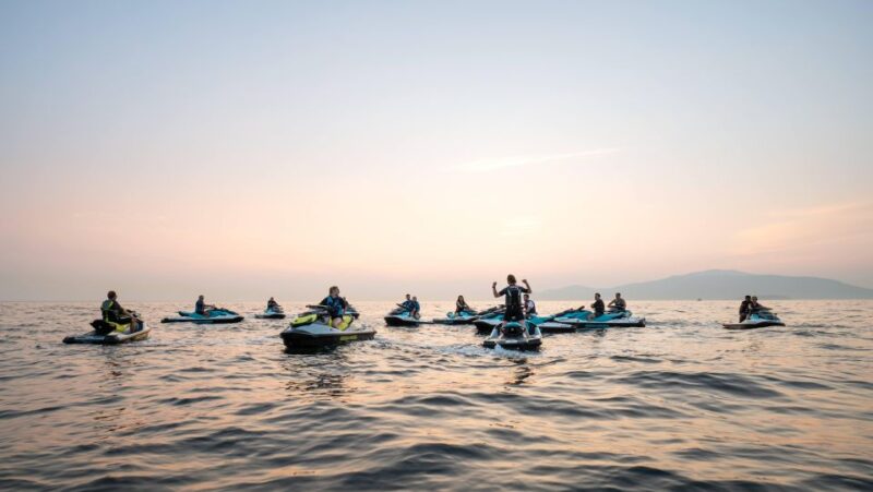 Jetski to Bowen Island, incl beer, wine, coffee or icecream - Logistics: Meeting, Safety, and Practical Tips