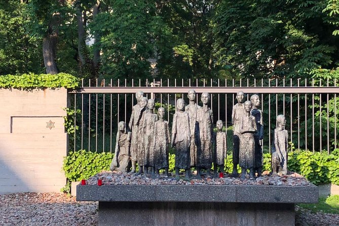Jewish Berlin Extended (private Walking tour - 5 Hours) - The Hackesche Höfe and Its Historical Significance