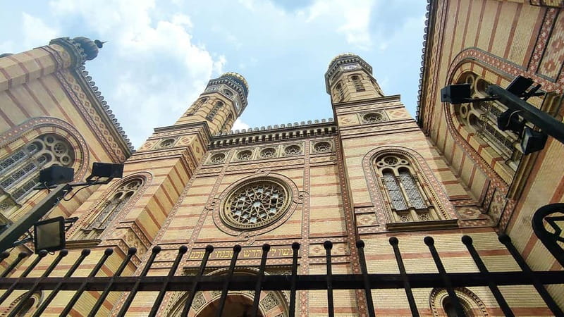 Jewish Budapest (German-language city tour) - Discover the Jewish Heritage of Budapest in Just 1.5 Hours