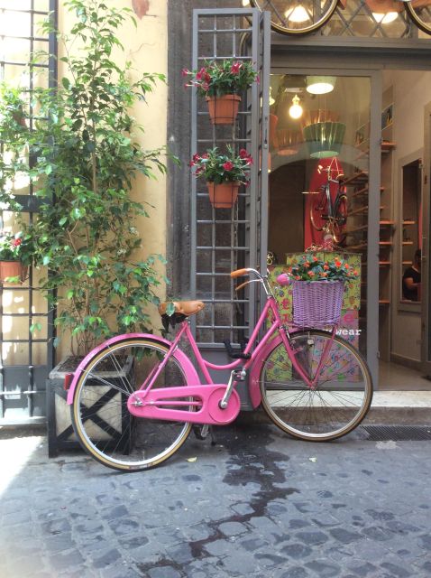 Jewish Ghetto Walk and its influence in the Roman cuisine - Starting Point at Gelateria Corona