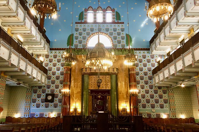 Jewish Heritage of Budapest - Private Tour - The Role of Guides and Personal Stories