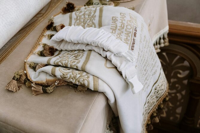 Jewish Heritage Walking Tour with Kosher Wine Tasting - Key Points