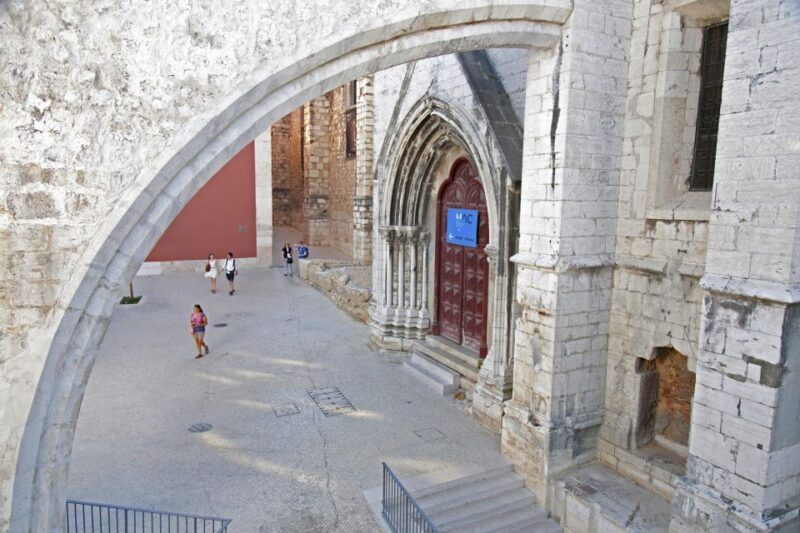 Jewish Lisbon Private Tour with Local Guide and Pickup - Visiting the Carmo Museum and Archaeological Finds