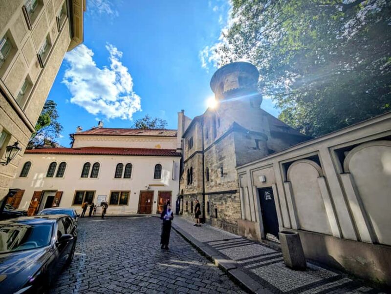 Jewish Prague: Guided Tour with Synagogues & Cemetery Entry - How This Tour Differs from Other Prague Jewish Experiences