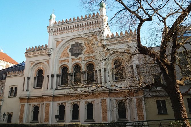 Jewish Prague Walking Tour - Prague’s Historic Main Square and Architectural Landmarks