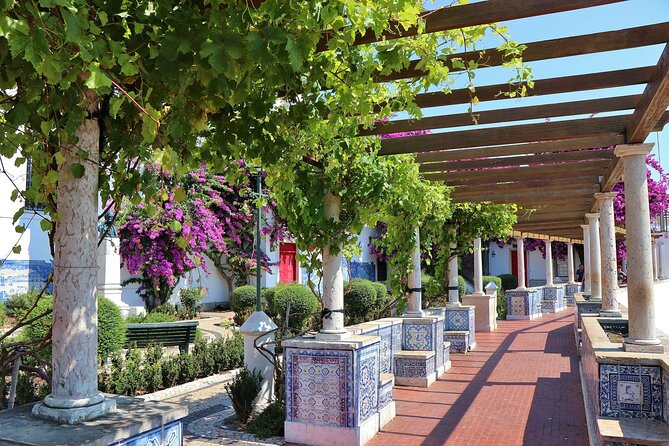Jewish Sephardic history in Lisbon - Walking Through Praca do Comercio in the Baixa Neighborhood