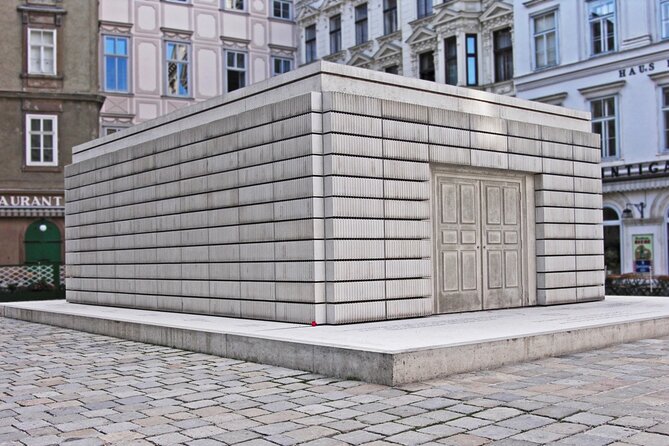 Jewish Vienna Walking Tour - Accessibility and Group Size Benefits