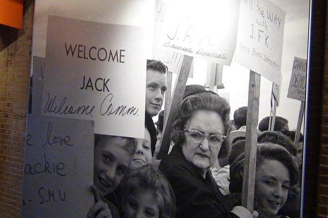 JFK Assassination and Museum Tour with Lee Harvey Oswald Rooming House - Transport, Group Size, and Practical Details