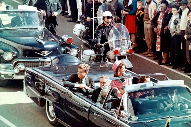 JFK Assassination Tour with JFK Museum and Oswald's Rooming House - Practical Tips and Considerations