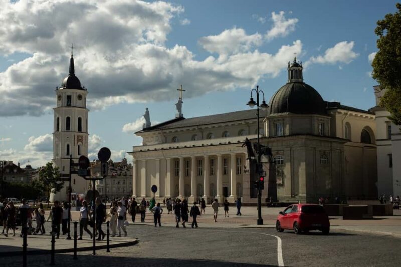 Jim's Saturday Tour from Vilnius to Trakai & Hill of Angels - What Sets Jim’s Tour Apart from Similar Trips