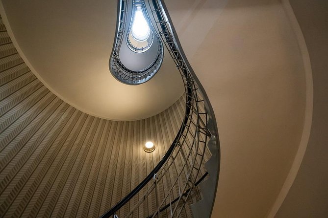 Johnny's Prague Photography Tour - Discovering Lesser Town and Its Narrow Streets