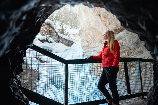 Johnston Canyon Icewalk - How the Johnston Canyon Icewalk Captures the Winter Spirit