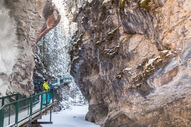 Johnston Canyon Icewalk from Banff AM - The Expertise and Personality of Guides