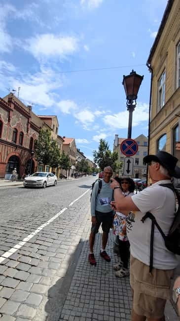 Join in Klaipeda: Old Town WalkingTour - the lost city Memel - The Role of Visual Aids and Interactive Elements