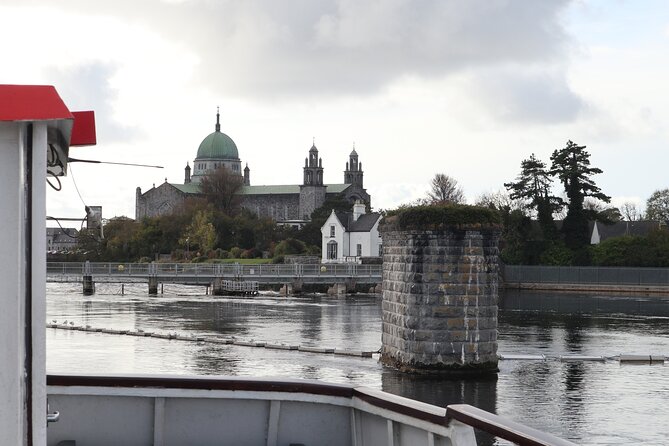 Joint 3-hour Riverboat Cruise plus Historic Galway city tour - Exploring Galway’s Historic Pubs: Naughton’s and Claddagh Jewellers