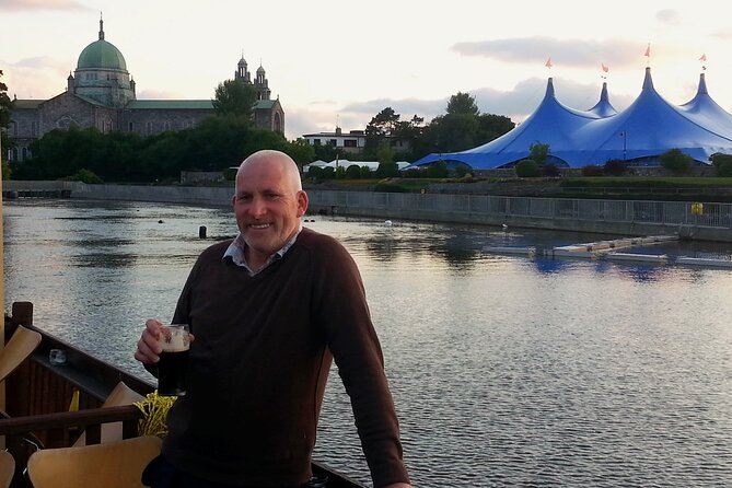 Joint 3-hour Riverboat Cruise plus Historic Galway city tour - Secluded Kirwans Lane and Galway’s Market Scene