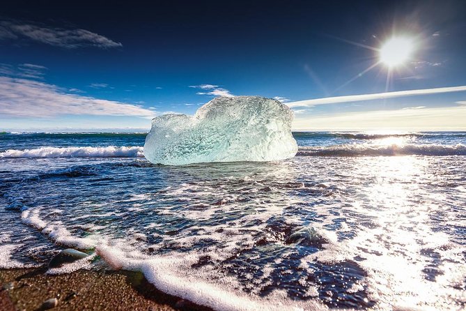 Jokulsarlon Glacier Lagoon & South Coast Day Tour from Reykjavik - Diamond Beach: The Ice and Black Sand Contrast