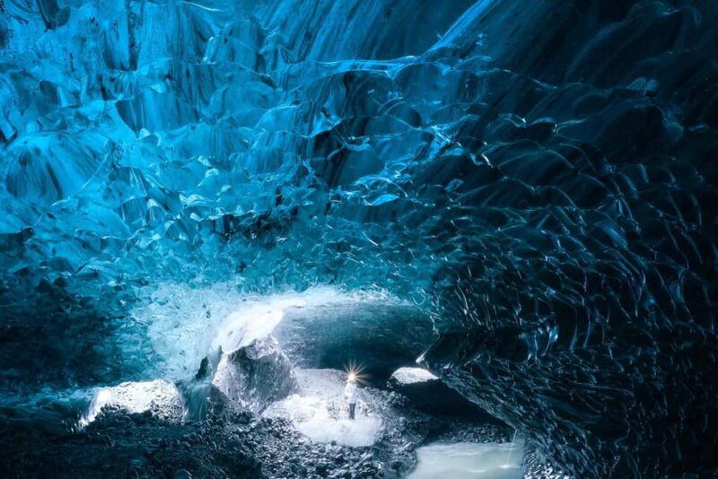 Jökulsárlón: Ice Cave and Glacier Hike Tour by Super Jeep - Return Journey in the Super Jeep