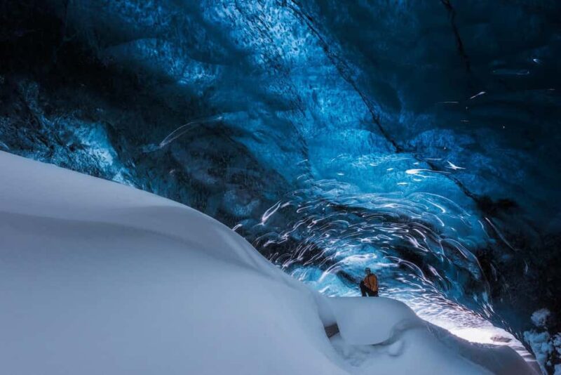 Jökulsárlón: Ice Cave and Glacier Hike Tour by Super Jeep - Logistics and Practical Tips