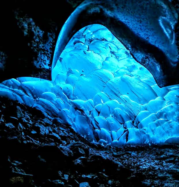 Jökulsárlón Ice Cave Tour - Inside Vatnajökull glacier - Guides: Knowledgeable Experts from the Vatnajökull Region