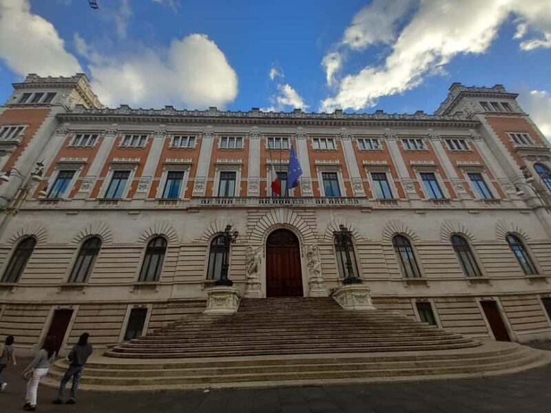 Jubilee Tour: Retrace the Pilgrim's Path - Visiting the Temple of Hadrian and Sant’Ignazio of Loyola