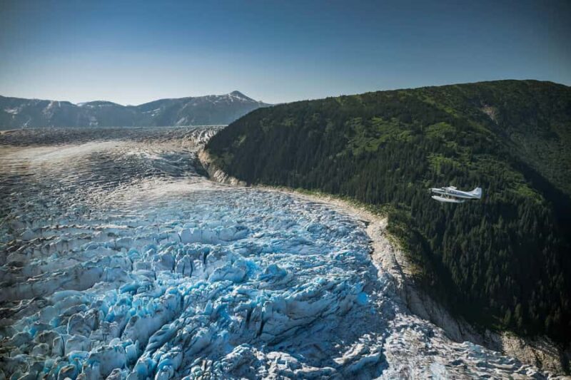 Juneau: 5-Glacier Flightseeing Discovery by Seaplane - The Experience of Glaciers in Motion: Fractures, Colors, and Receding Ice