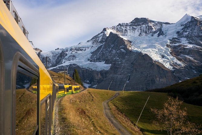 Jungfraujoch Day Trip from Zurich: Swiss Alps & Bernese Oberland - Lunch Options and Rest at the Summit