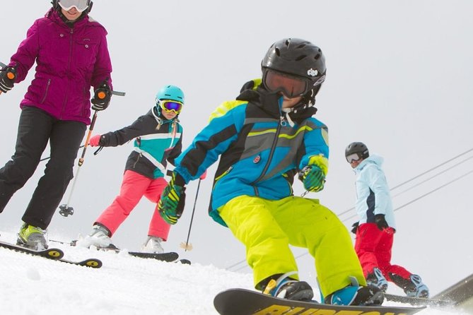 Junior Snowboard Rental Package for Park City - Easy and Budget-Friendly Junior Snowboard Rental in Park City