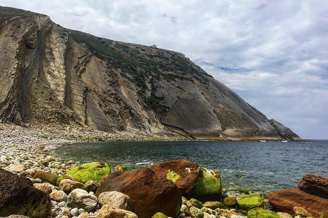Jurassic Hiking tour to footprints of dinosaur in Espichel Cape - Starting the Day with Fortress of Santiago in Sesimbra