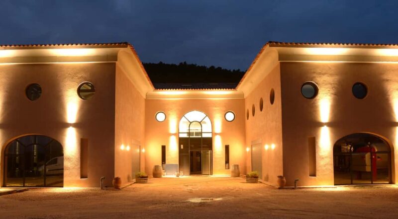 Just outside Aix-en-Provence: Cellar tour and tasting - Starting Point and Logistics at the Estates Sales Cellar