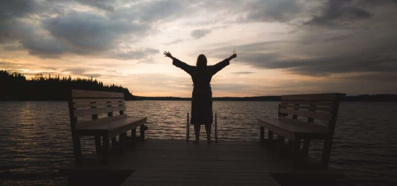 Jyvaskyla: Day as a Happy Finn Experience - Authentic Finnish Sauna: Heating the Smoke Sauna at Revontuli