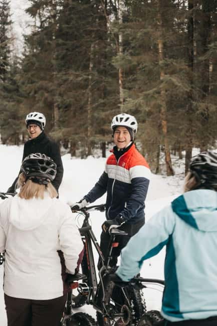 Jyvaskyla: Fatbiking Tour in a Finnish Wintry Forest - Starting at Revontuli Resort in Central Finland