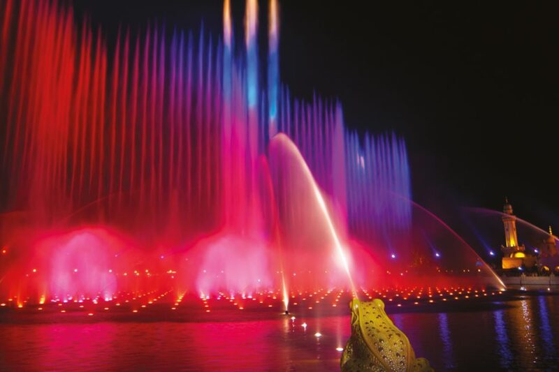 Kaatsheuvel: Efteling Theme Park Day Admission Ticket - Thrilling Rides: From Ghost Ships to Mountain Drops