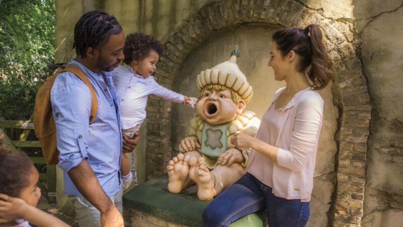 Kaatsheuvel: Efteling Theme Park Day Admission Ticket - Spectacular Shows and Water Performances