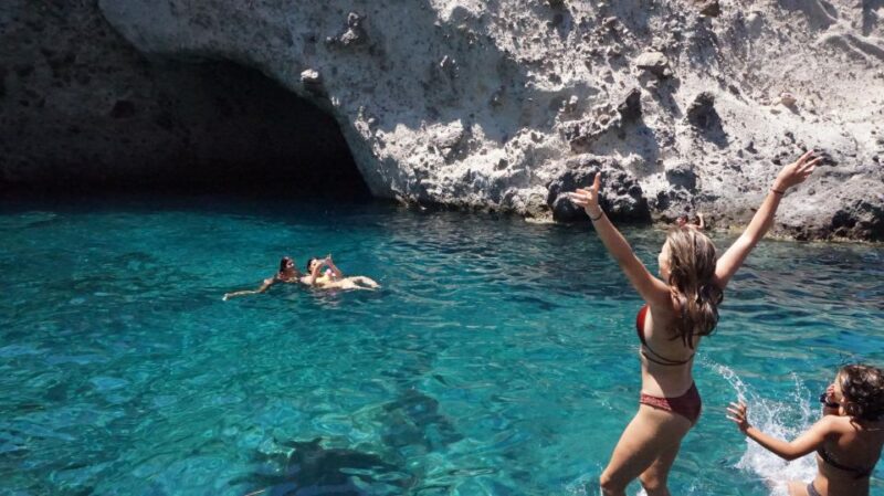 Kaiki cruise to Antiparos & Despotiko including BBQ lunch - Logistics and Group Size