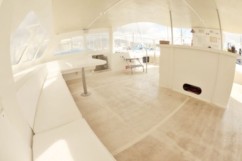 Kailua-Kona: Catamaran Cruise with Huallai Volcano Views - Kailua-Konas Coastal Views from the Catamaran Deck