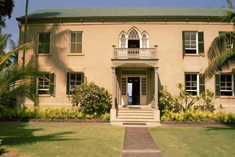 Kailua-Kona: Haunted History Ghost Walking Tour - Mokuaikaua Church’s Miracles and Spirit Encounters